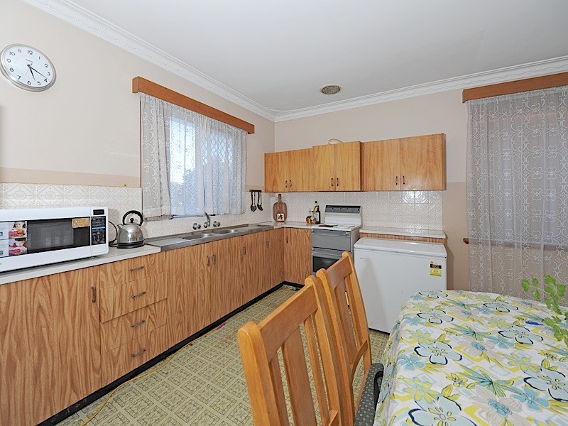 99 Lefroy Road, Beaconsfield WA 6162