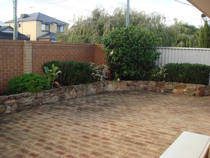 1/23 Preston Point Road, Bicton WA 6157