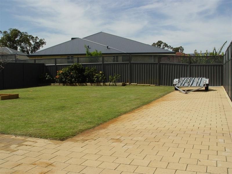 512 Eighty Road, Baldivis WA 6171