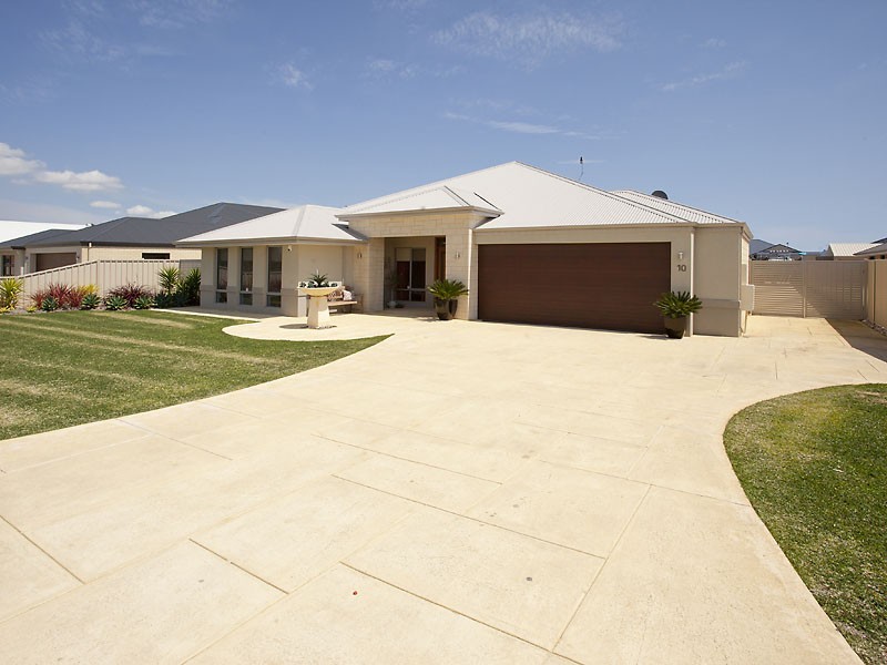 10 Pacific Avenue, Atwell WA 6164