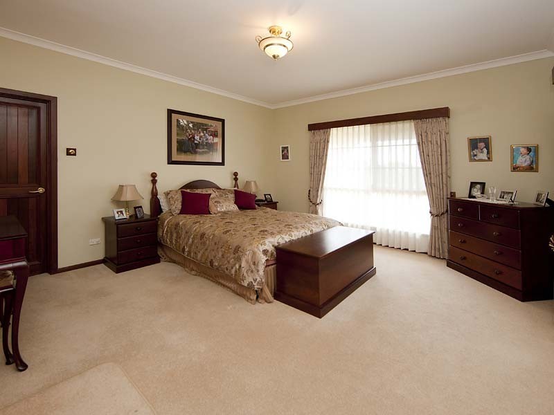 19 Craddon Road, Oakford WA 6121