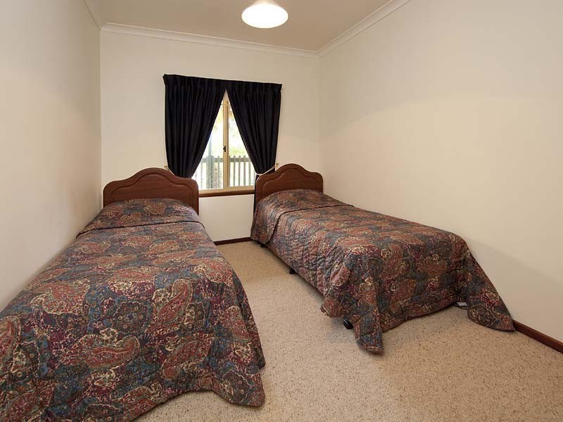 19 Craddon Road, Oakford WA 6121