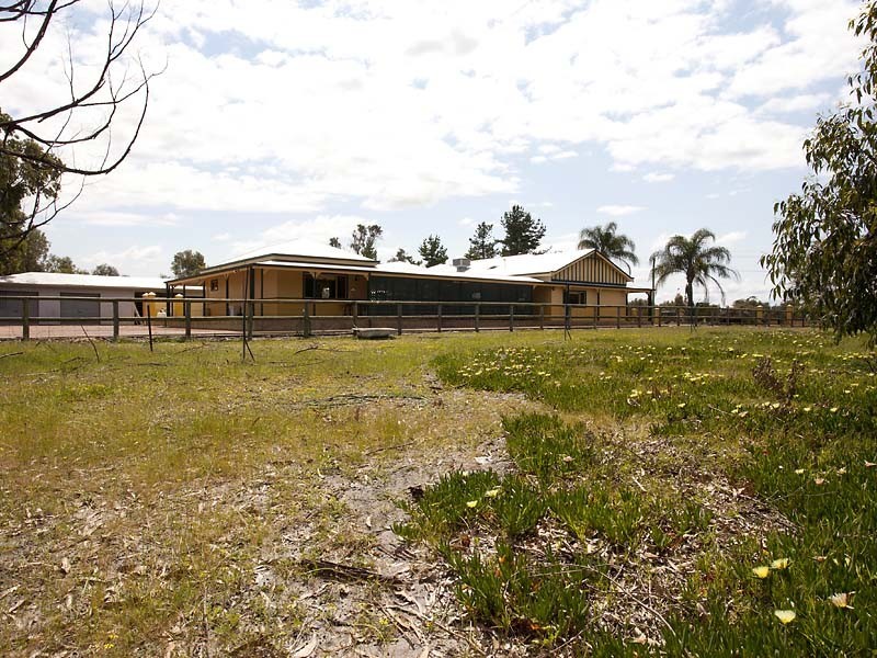19 Craddon Road, Oakford WA 6121
