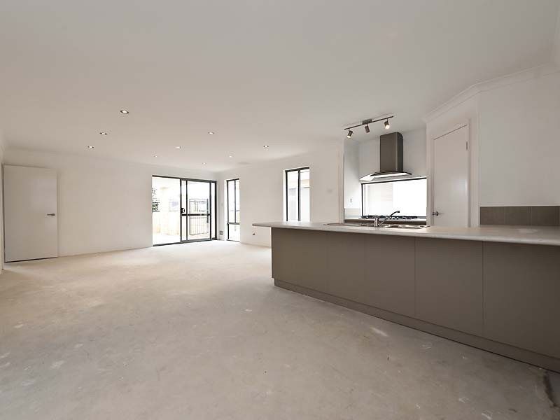 9 Frost Bend, Canning Vale WA 6155