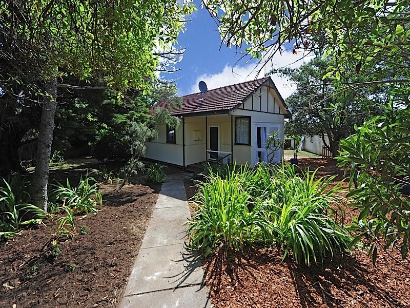 13 Coates Street, Hamilton Hill WA 6163