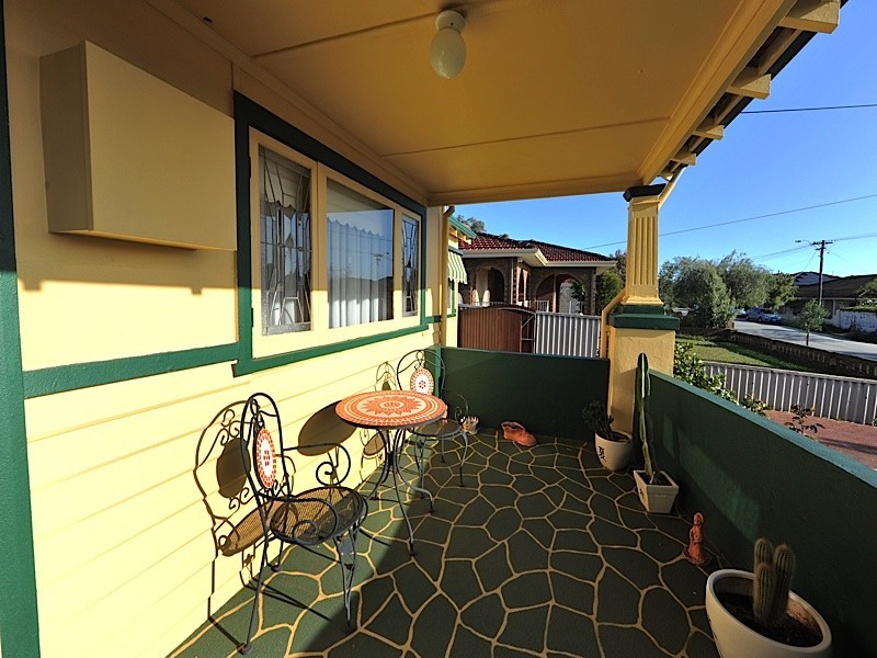 140 Solomon Street, Beaconsfield WA 6162