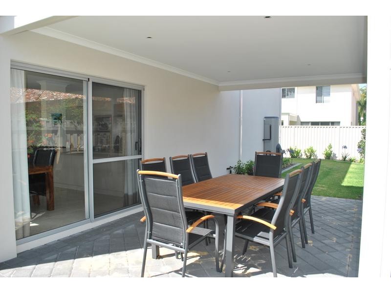 11A Daniel Street, Attadale WA 6156