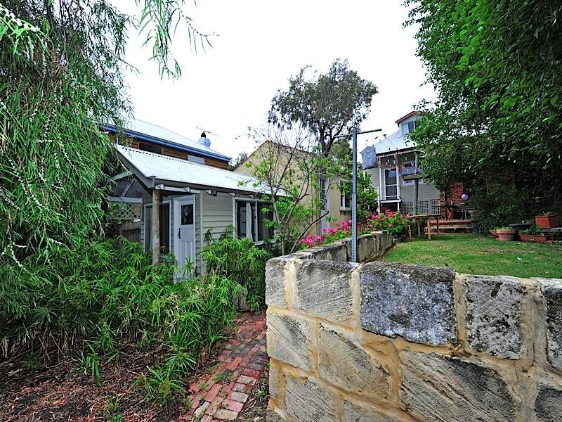 133 Attfield Street, South Fremantle WA 6162