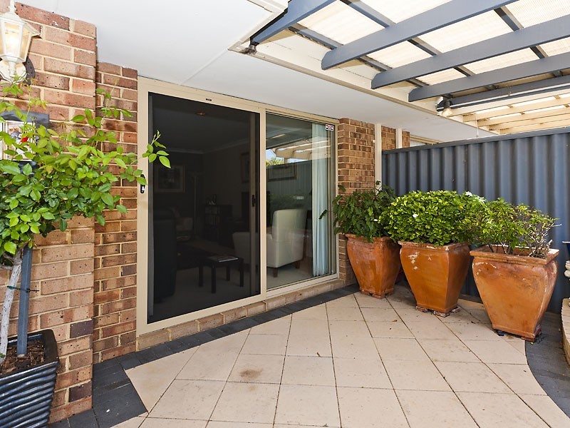 3/6 Shann Grove, Kardinya WA 6163