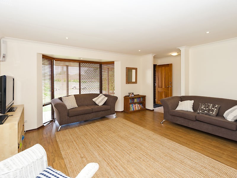 4 Reveley Court, Samson WA 6163