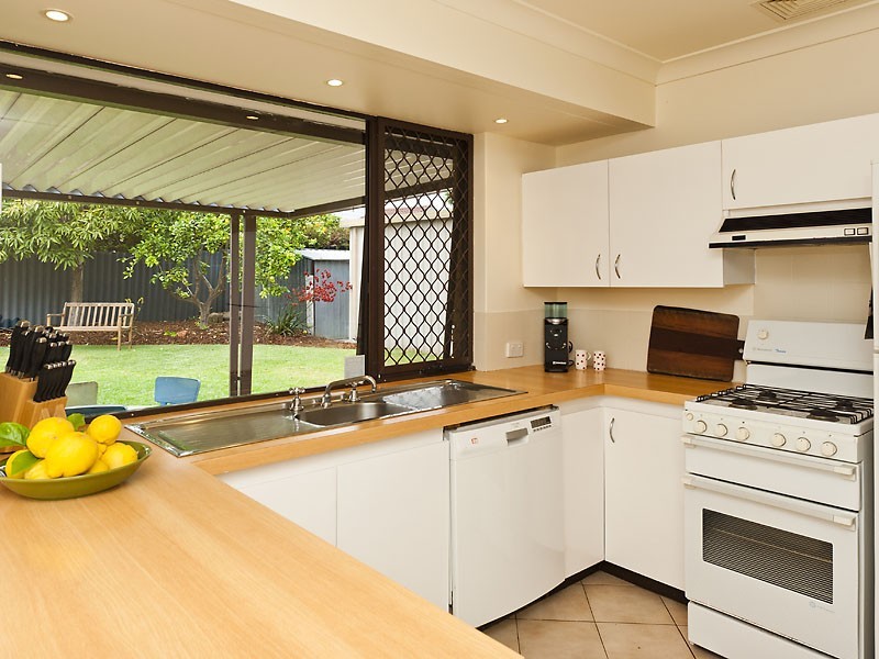 4 Reveley Court, Samson WA 6163