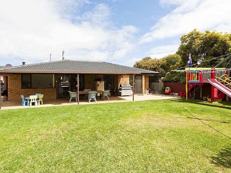 4 Reveley Court, Samson WA 6163
