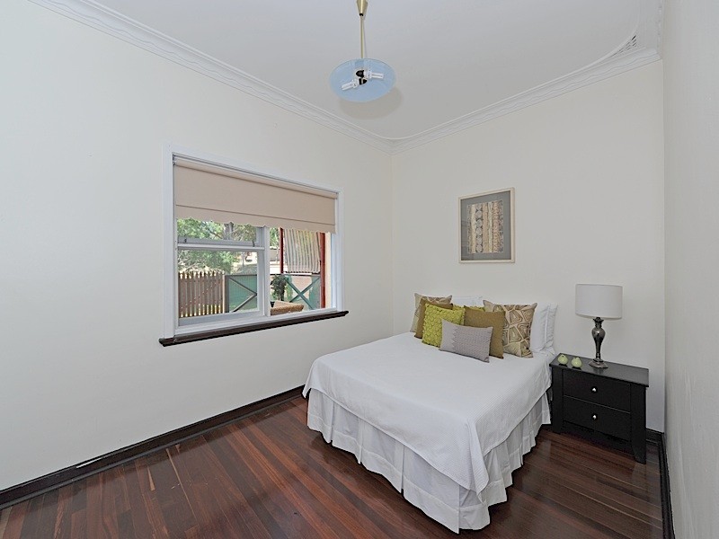 14 Wardle Road, Beaconsfield WA 6162