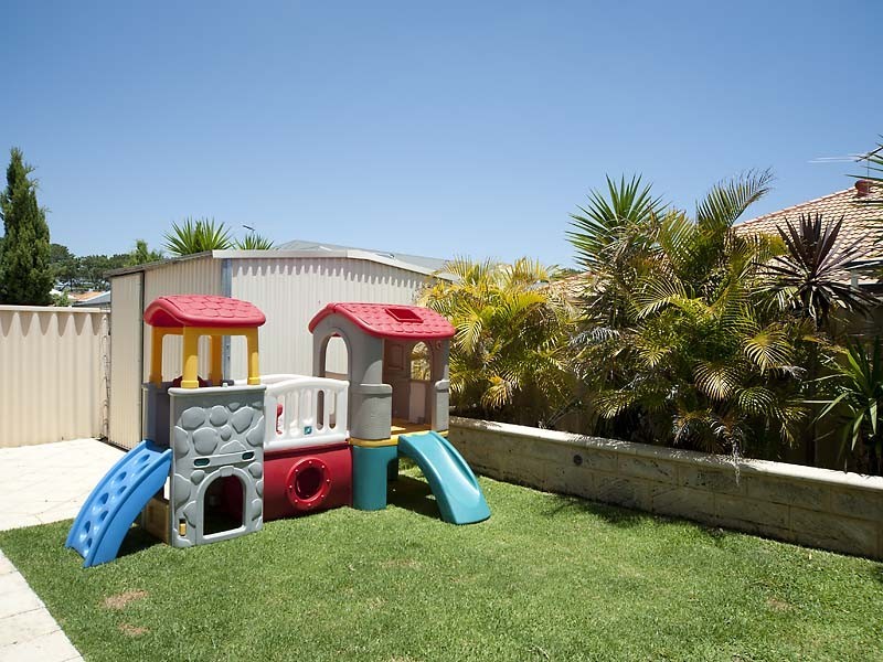 15 Serene Bend, Atwell WA 6164