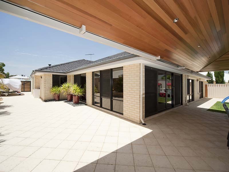 15 Serene Bend, Atwell WA 6164