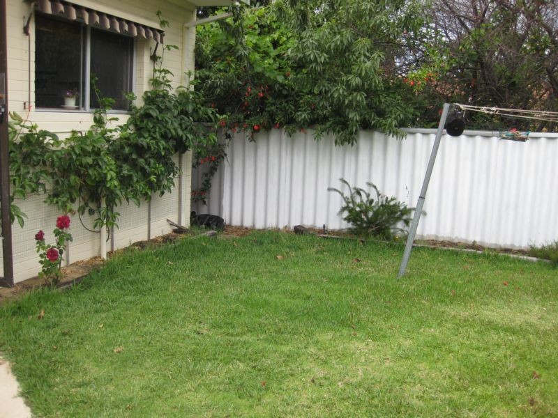 10 Coleman Crescent, Melville WA 6156