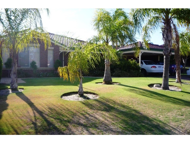 5 Maire Court, Atwell WA 6164