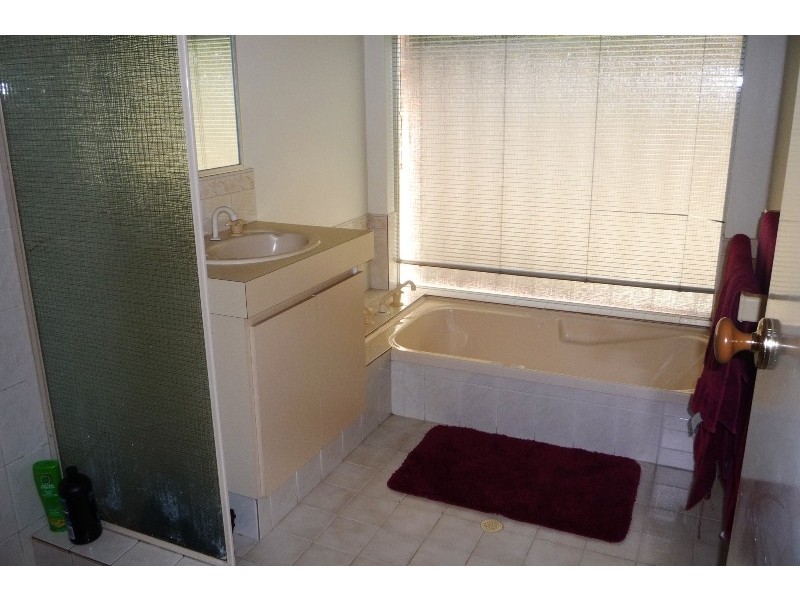 5 Marie Court, Atwell WA 6164