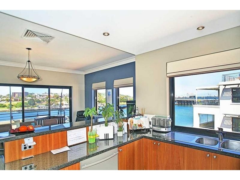 11/10 Doepel Street, North Fremantle WA 6159