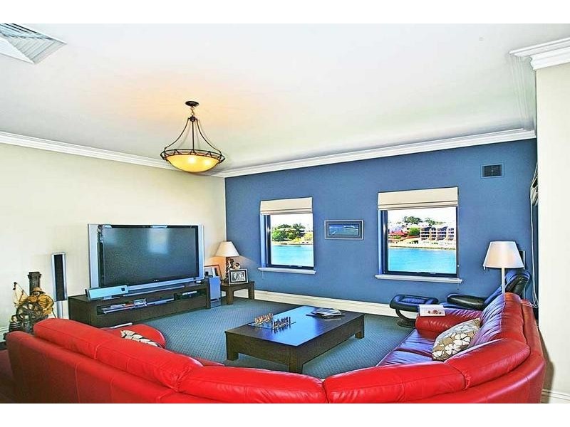 11/10 Doepel Street, North Fremantle WA 6159