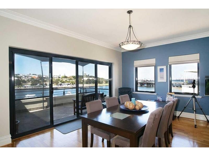 11/10 Doepel Street, North Fremantle WA 6159