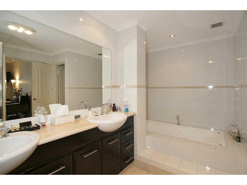 11/10 Doepel Street, North Fremantle WA 6159