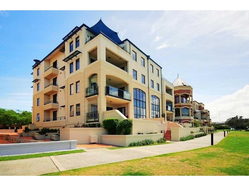 11/10 Doepel Street, North Fremantle WA 6159
