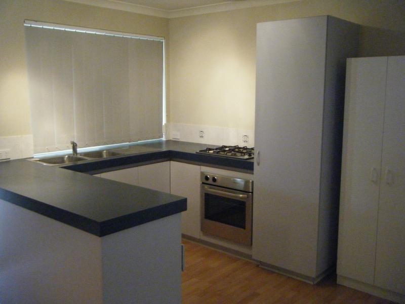 16 Dunnage Court, Atwell WA 6164