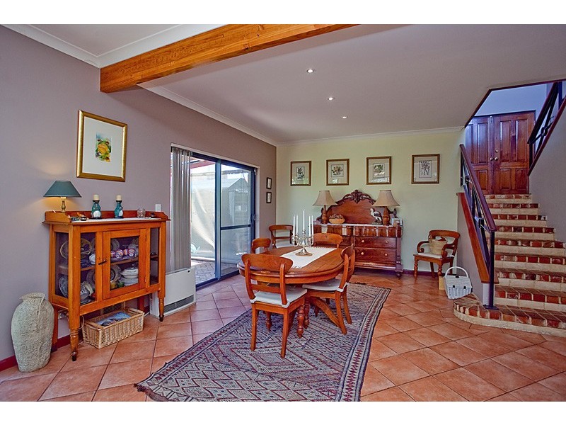 16 Delamere Lane, Beaconsfield WA 6162