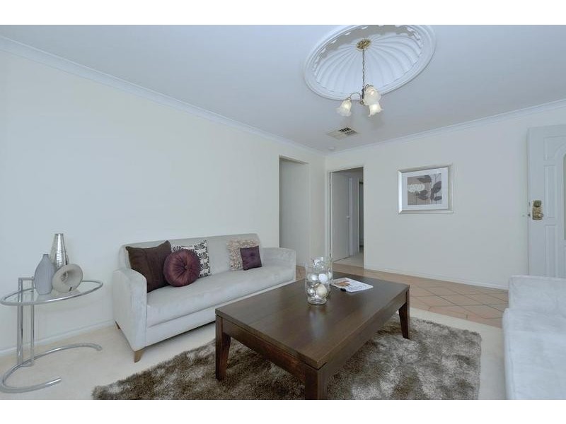 3/4 Groves Avenue, Attadale WA 6156