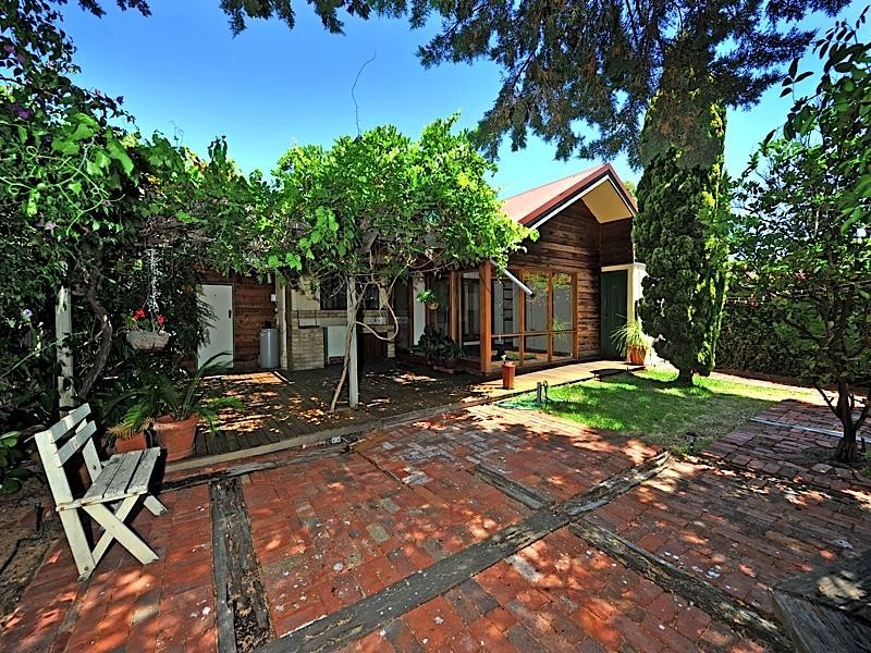 25 Wrexham Street, Bicton WA 6157
