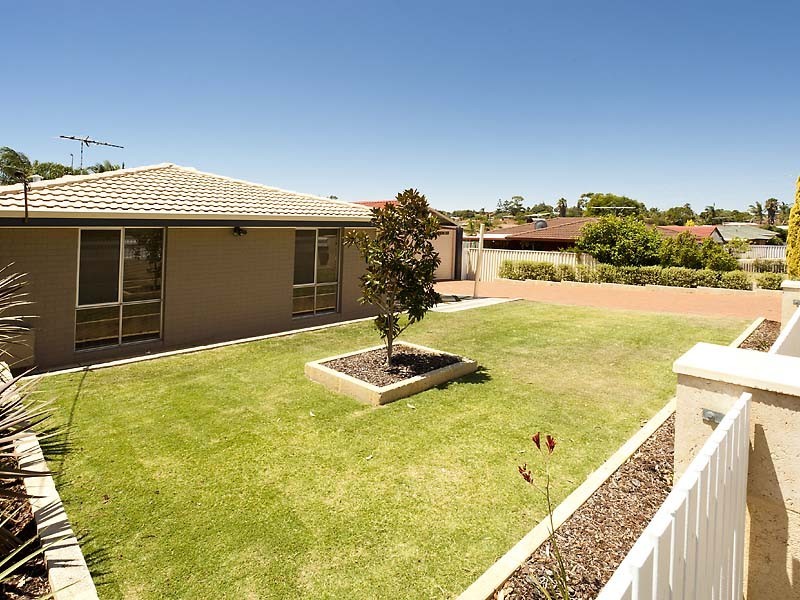 98 Winterfold Road, Samson WA 6163