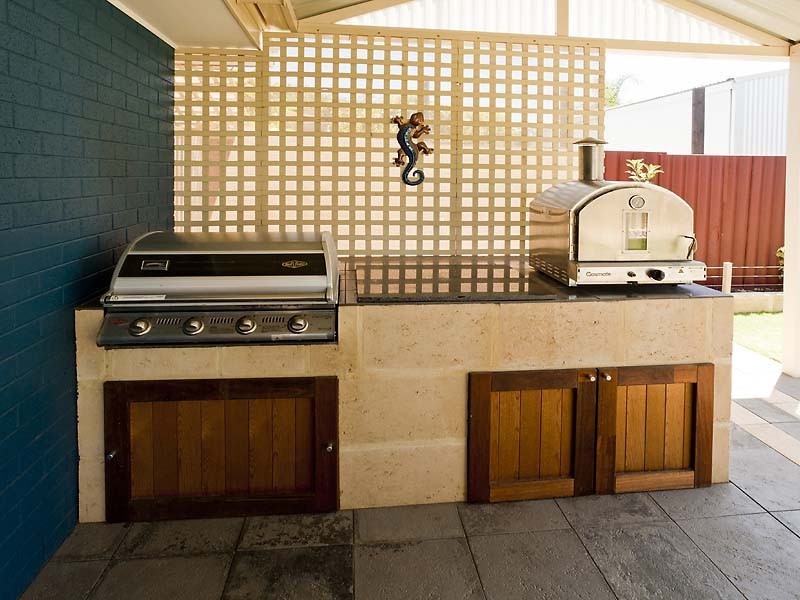 98 Winterfold Road, Samson WA 6163