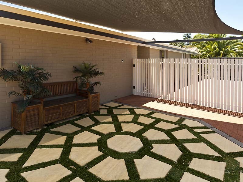 98 Winterfold Road, Samson WA 6163