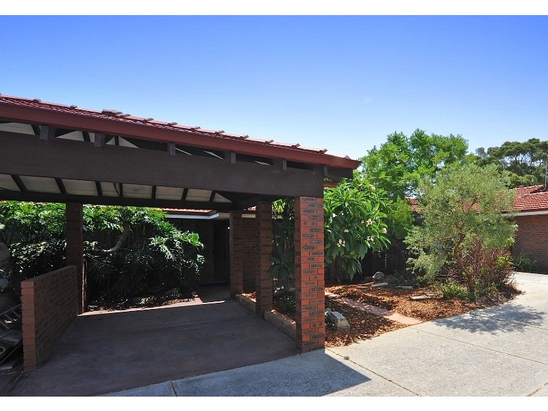 2/31 Birdwood Circus West, Bicton WA 6157