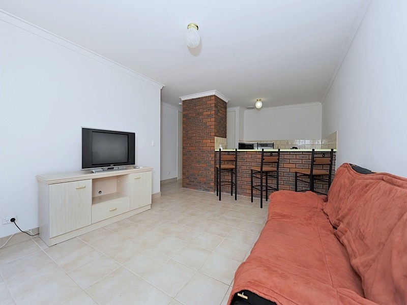2/31 Birdwood Circus West, Bicton WA 6157