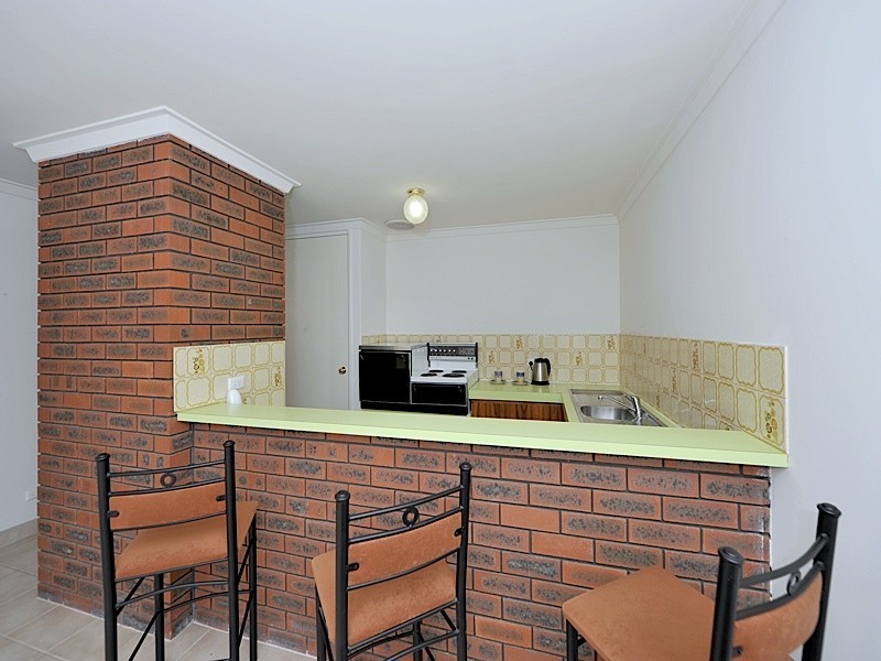 2/31 Birdwood Circus West, Bicton WA 6157