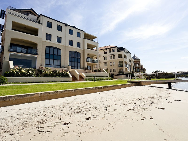 24/10 Doepel Street, North Fremantle WA 6159