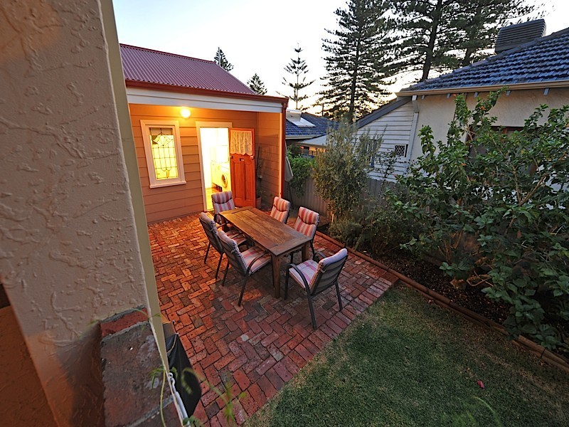 257 South Street, Beaconsfield WA 6162