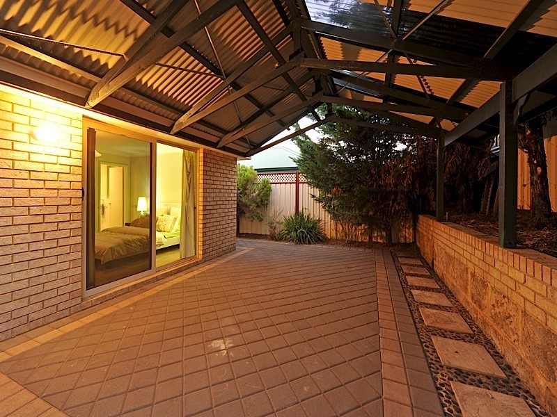 31 Curedale Street, Beaconsfield WA 6162