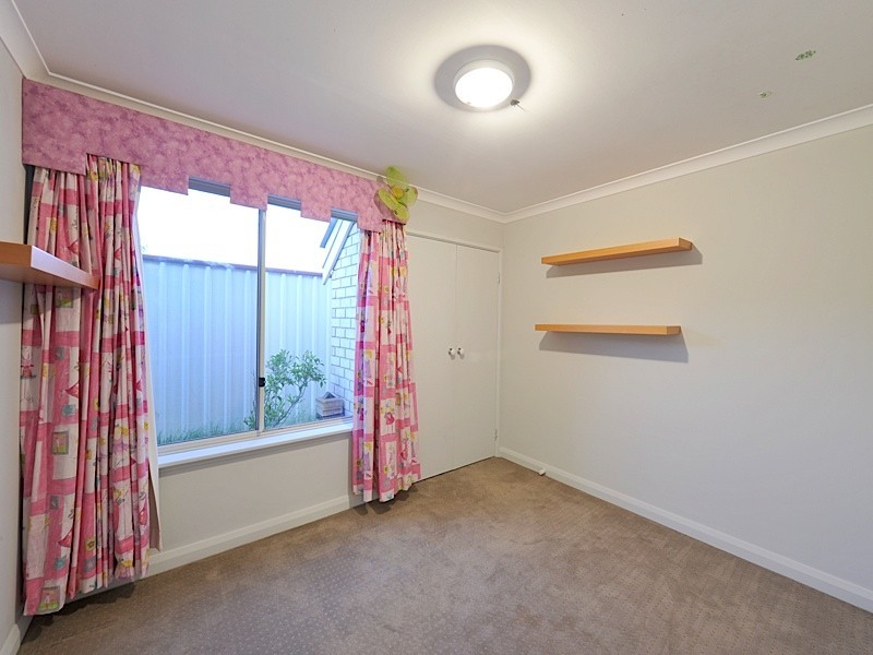 31 Curedale Street, Beaconsfield WA 6162