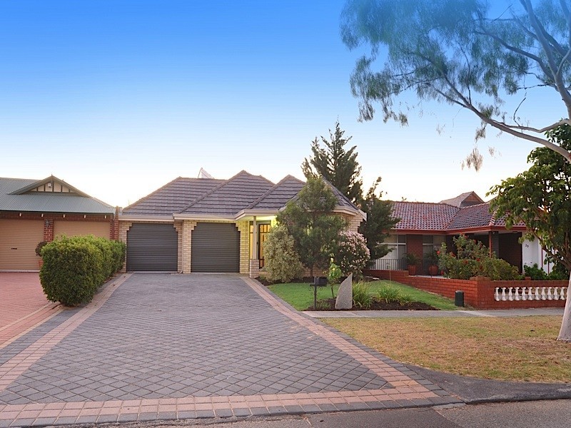 31 Curedale Street, Beaconsfield WA 6162