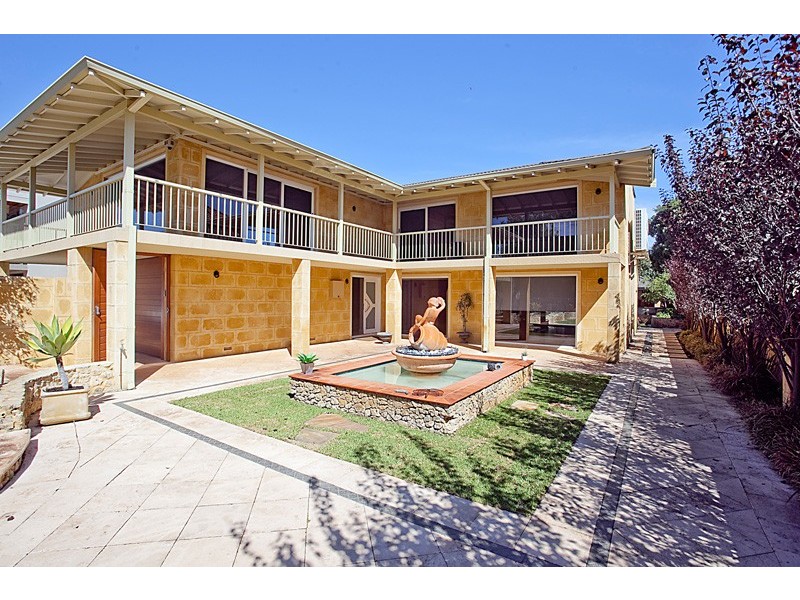 190 Burke Drive, Attadale WA 6156
