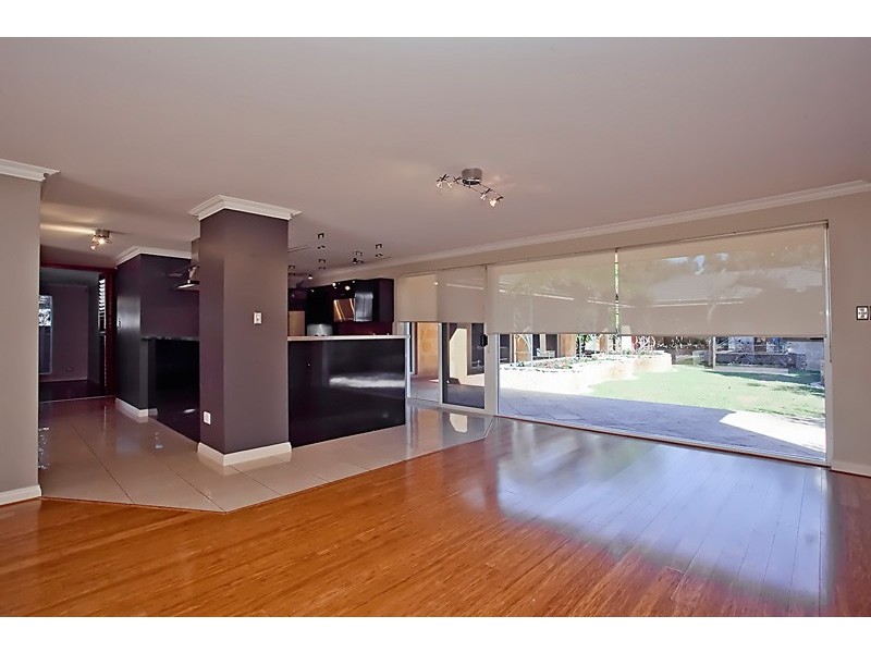 190 Burke Drive, Attadale WA 6156