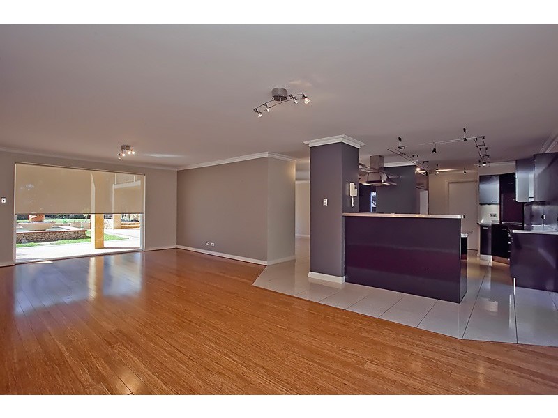 190 Burke Drive, Attadale WA 6156