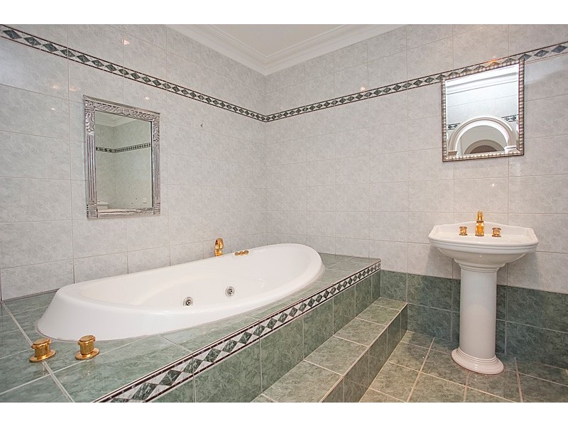 190 Burke Drive, Attadale WA 6156