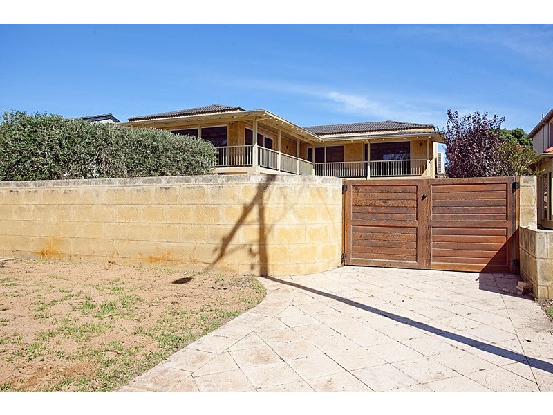 190 Burke Drive, Attadale WA 6156