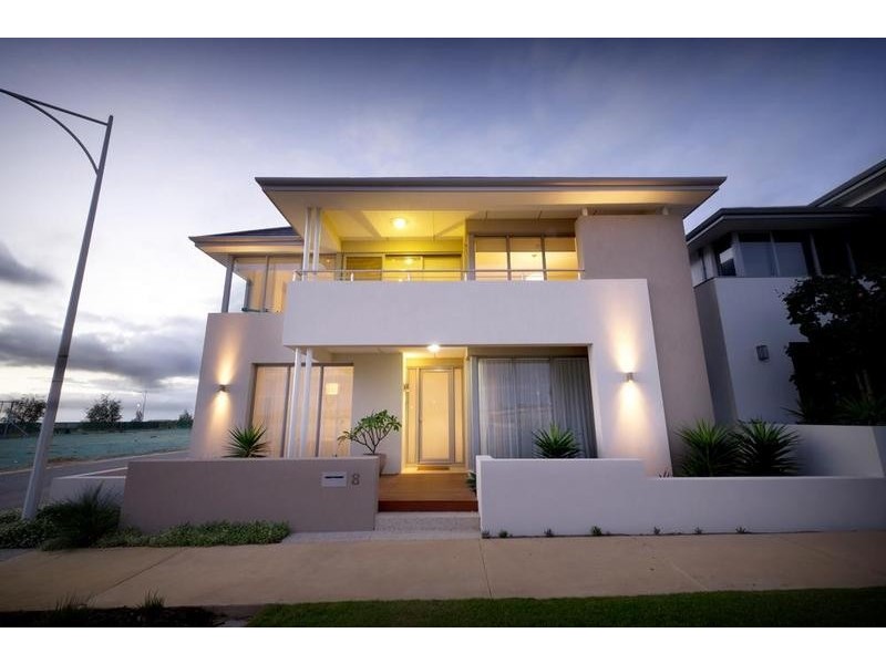 8 Draper Street, North Coogee WA 6163