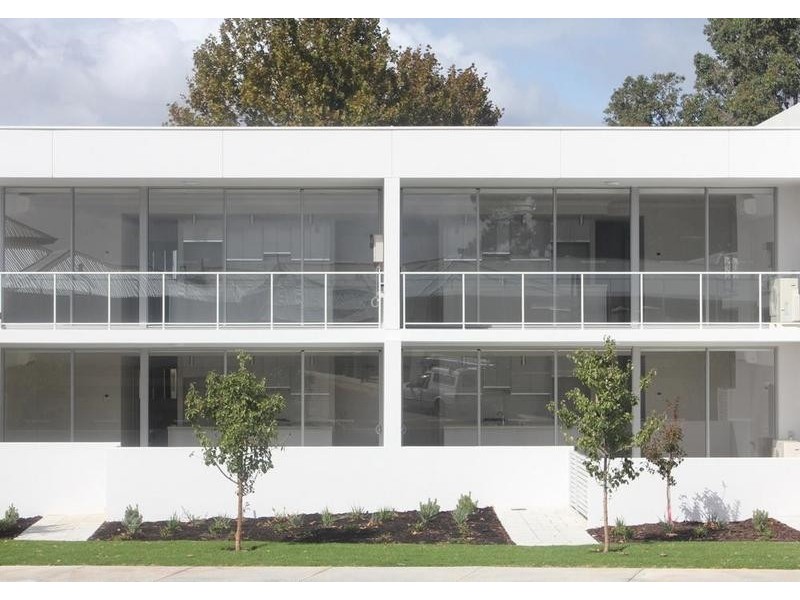 10/7 College Corner, O’connor WA 6163