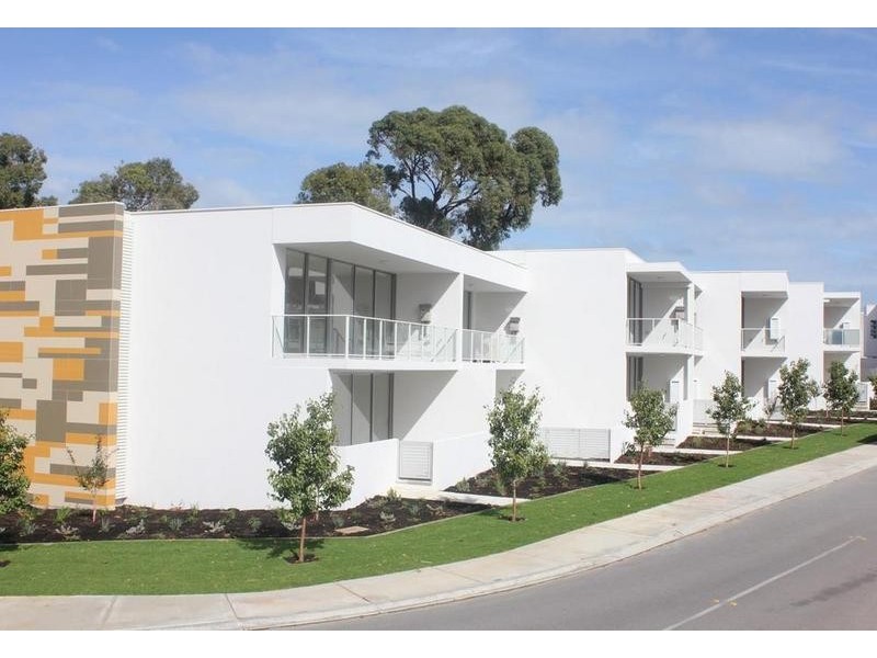 10/7 College Corner, O’connor WA 6163